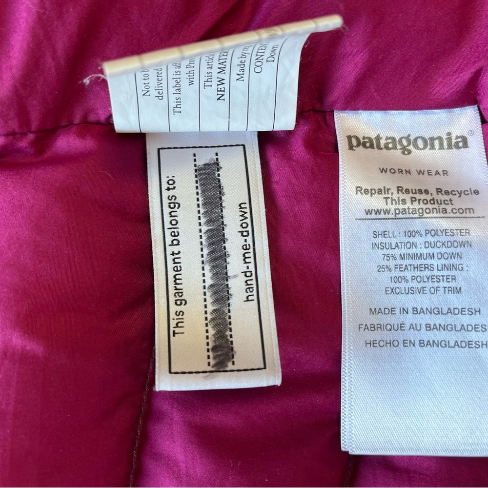 Patagonia Puffy Slim Longer style Sz 12 GUC with small rip - Black and Fuchsia - Picture 3 of 7